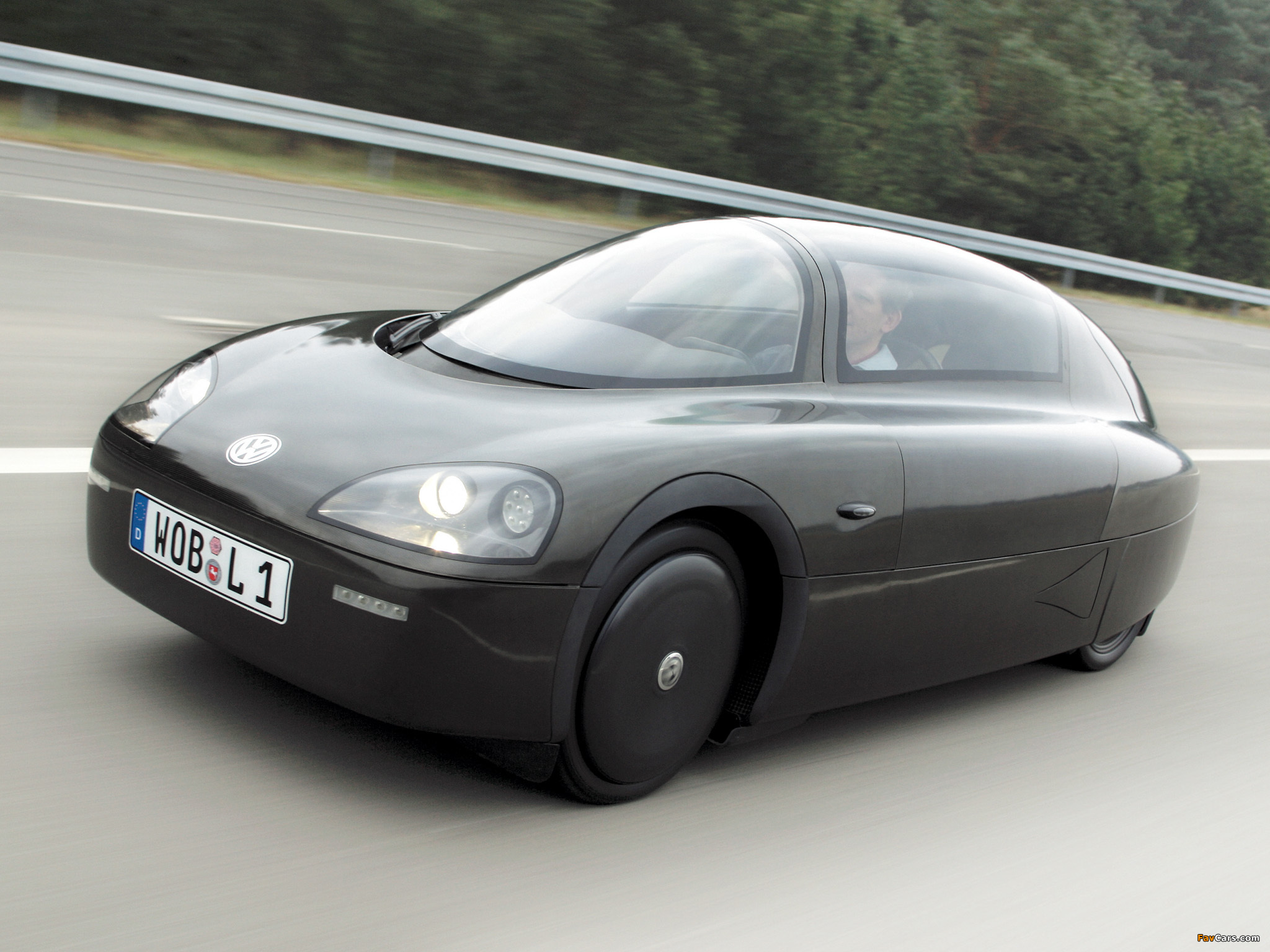 Volkswagen 1 Liter Car Concept 2003 wallpapers (2048 x 1536)