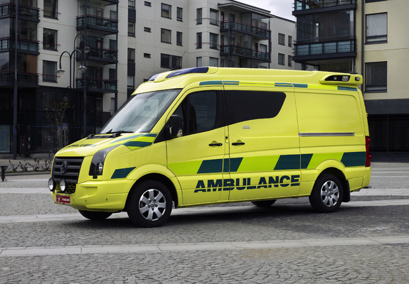 Images of Tamlans Volkswagen Crafter Ambulance 2006–11