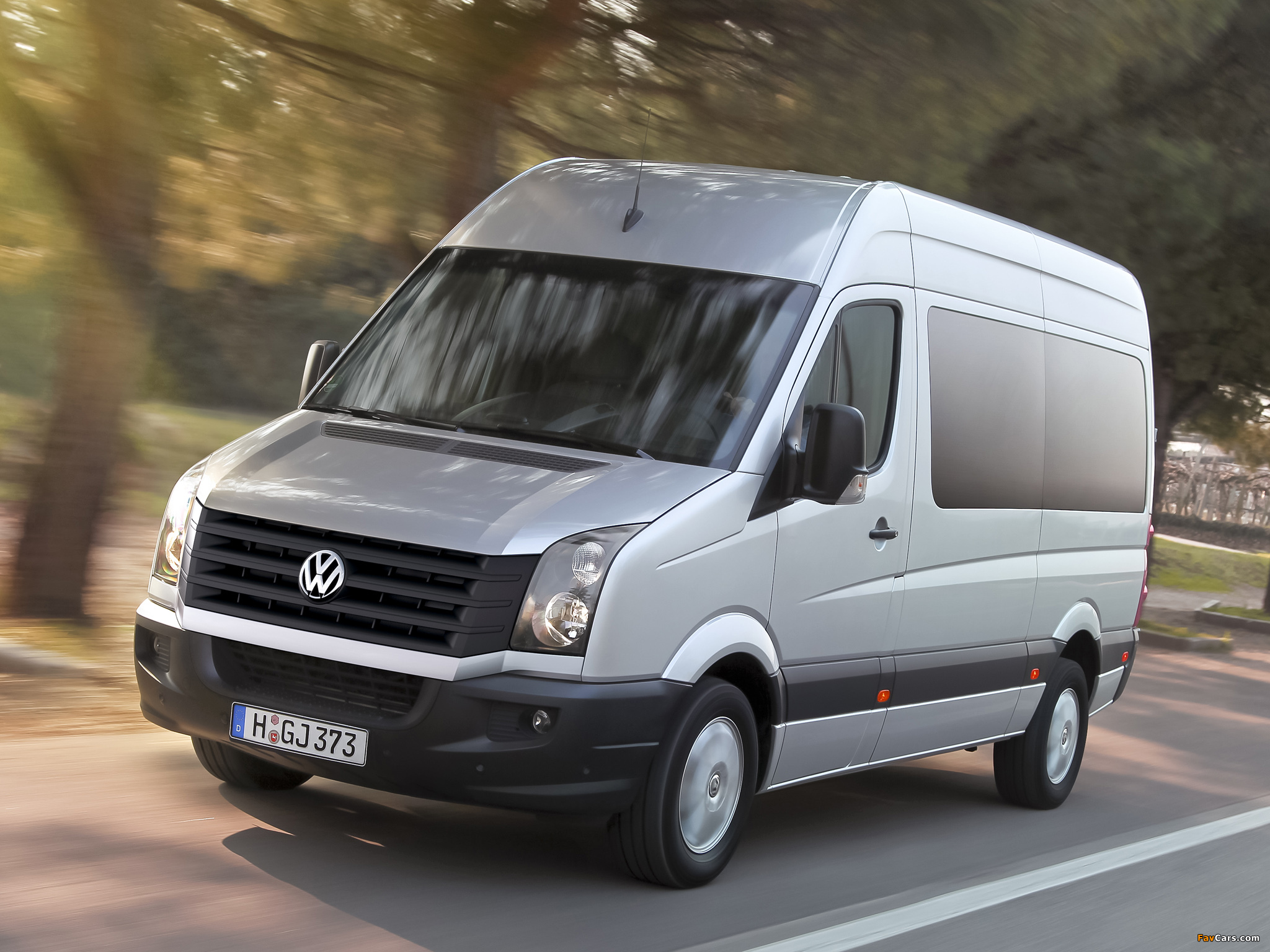 Images of Volkswagen Crafter High Roof Bus 2011 (2048 x 1536)