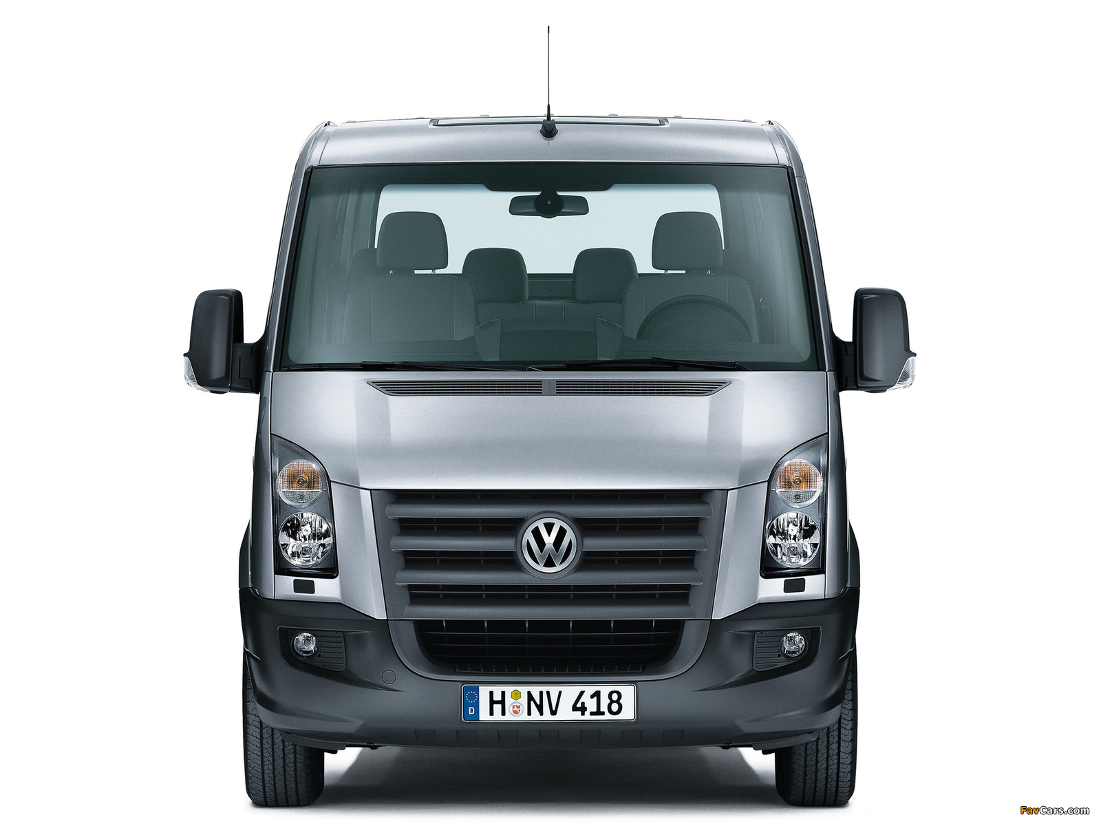 Photos of Volkswagen Crafter Bus 2006–11 (1600 x 1200)