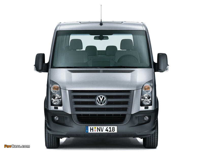 Photos of Volkswagen Crafter Bus 2006–11 (800 x 600)