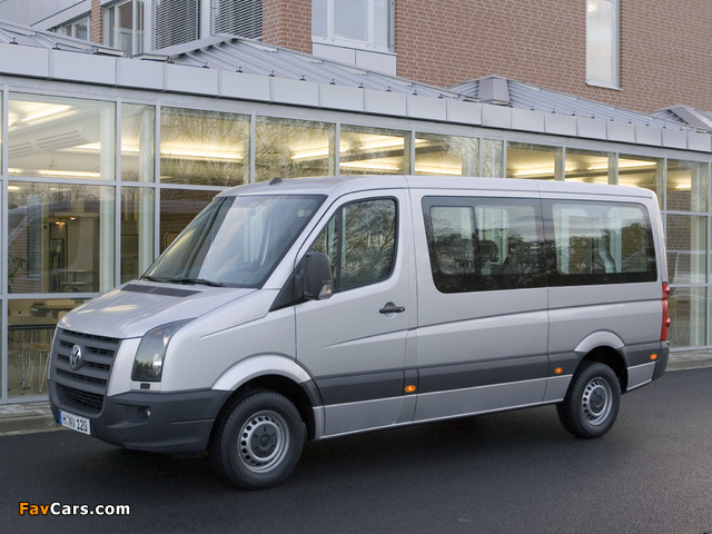 Pictures of Volkswagen Crafter Bus 2006–11 (640 x 480)