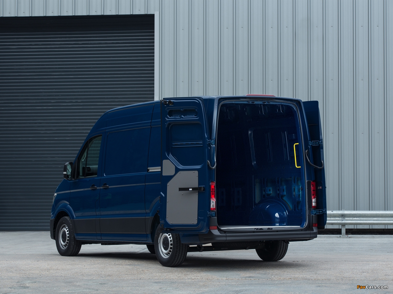 Pictures of Volkswagen Crafter High Roof Van UK-spec 2017 (1280 x 960)