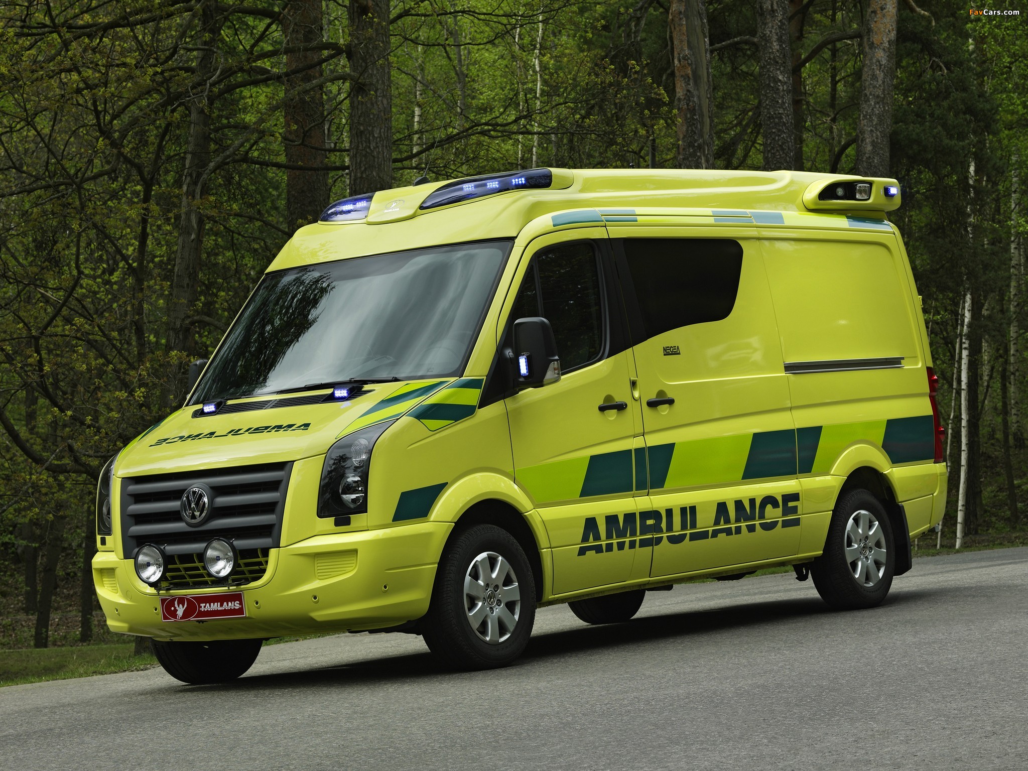 Tamlans Volkswagen Crafter Ambulance 2006–11 wallpapers (2048 x 1536)