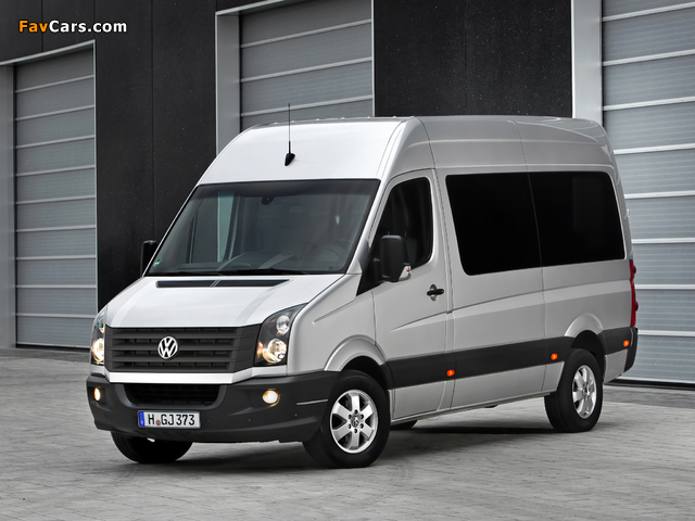 Volkswagen Crafter High Roof Bus 2011 images (640 x 480)