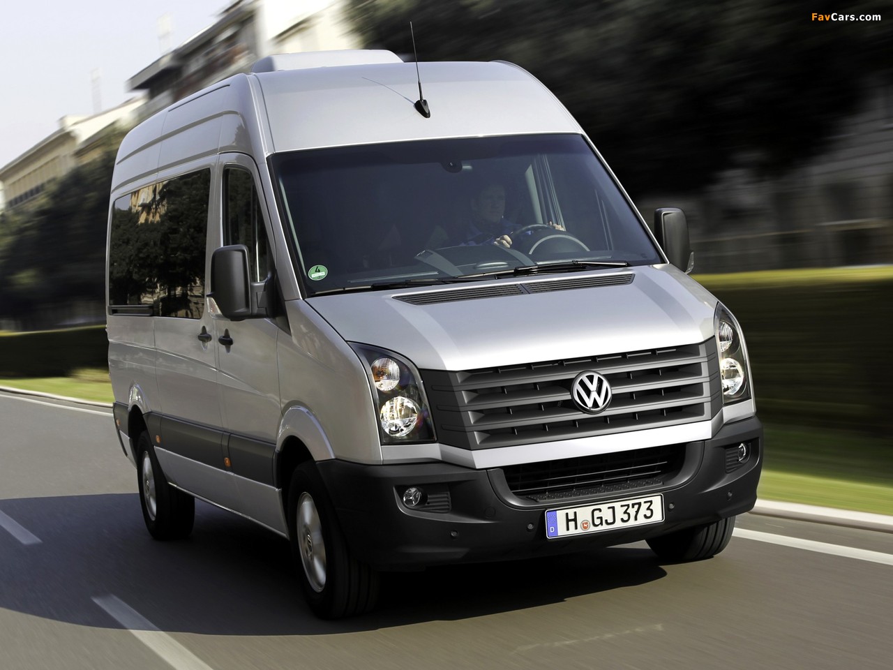 Volkswagen Crafter High Roof Bus 2011 photos (1280 x 960)