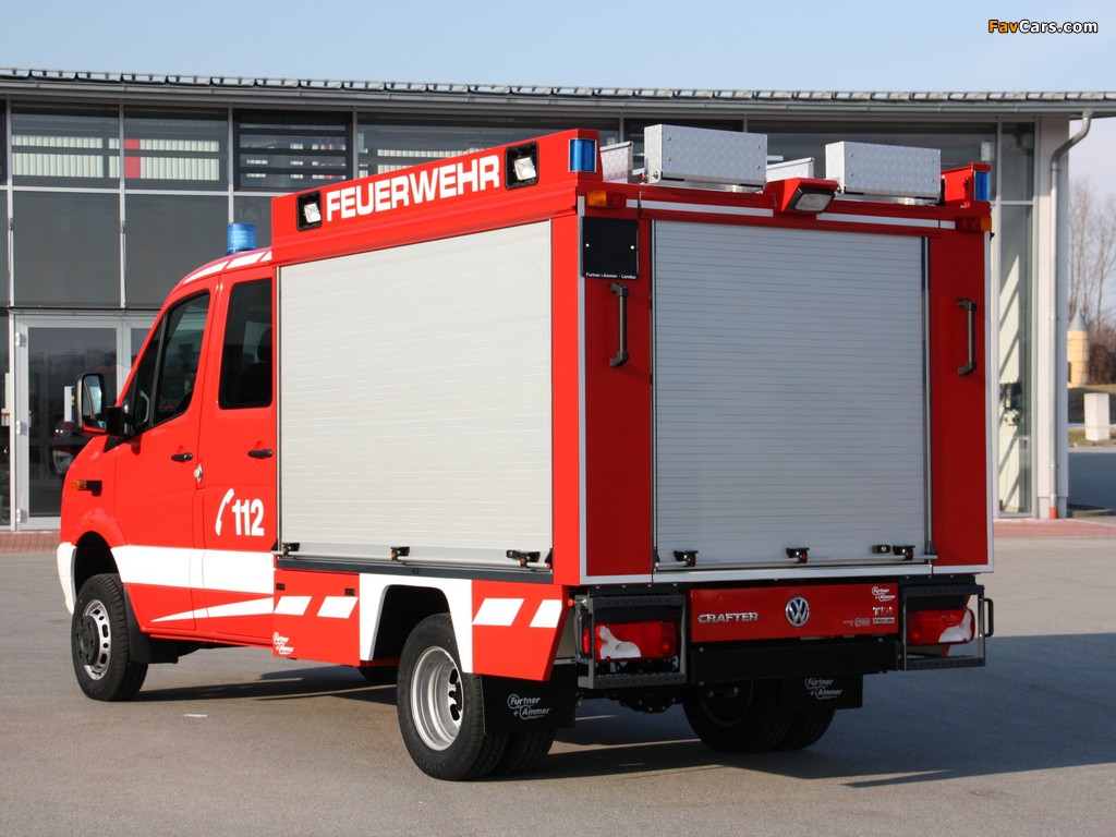 Volkswagen Crafter Double Cab Pickup 4MOTION Feuerwehr 2011 pictures (1024 x 768)