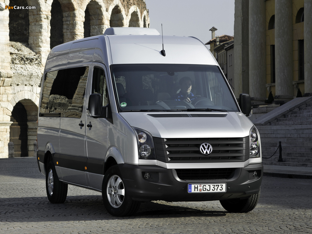 Volkswagen Crafter High Roof Bus 2011 pictures (1024 x 768)