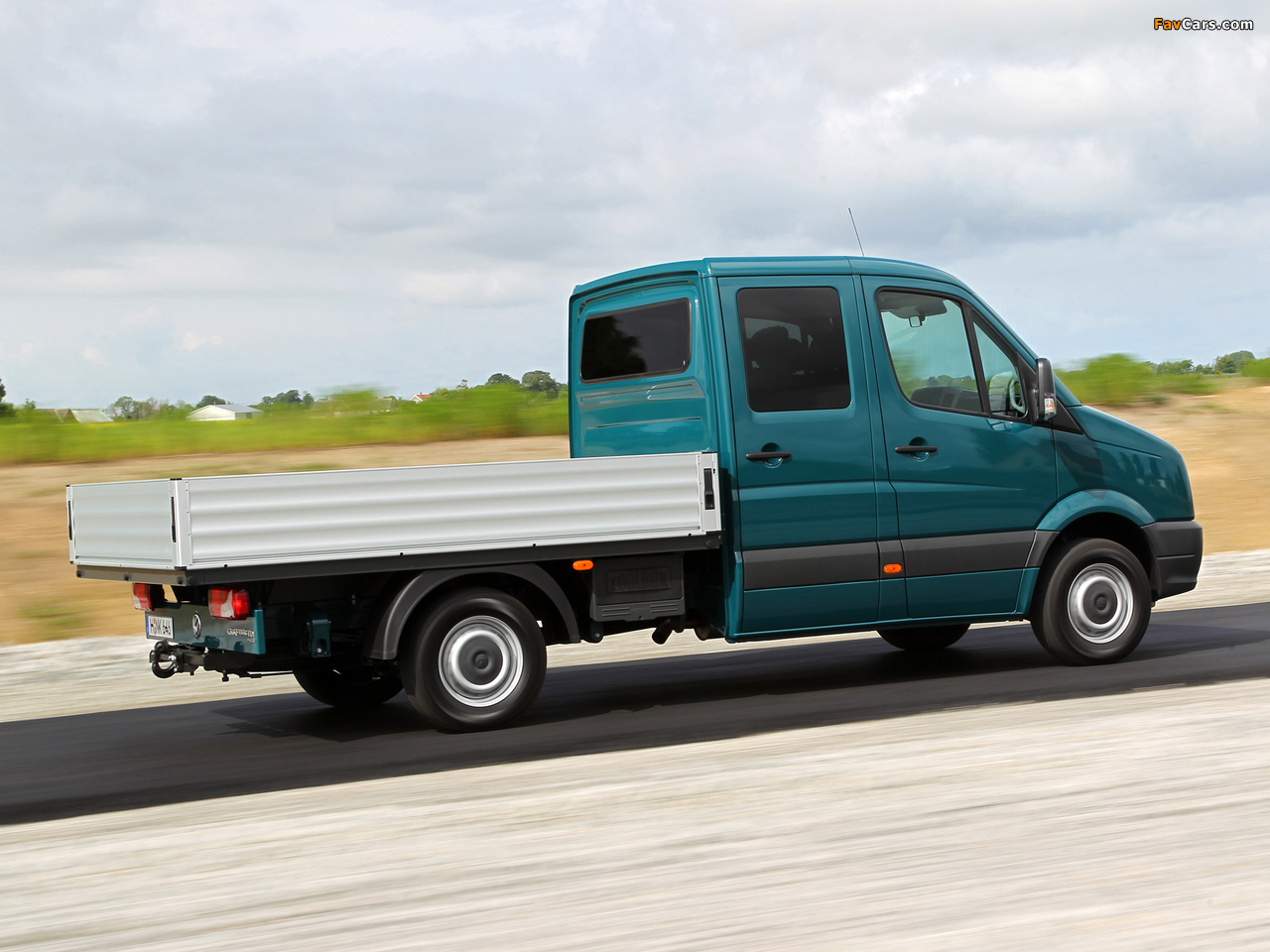 Volkswagen Crafter Double Cab Pickup 2011 wallpapers (1280 x 960)