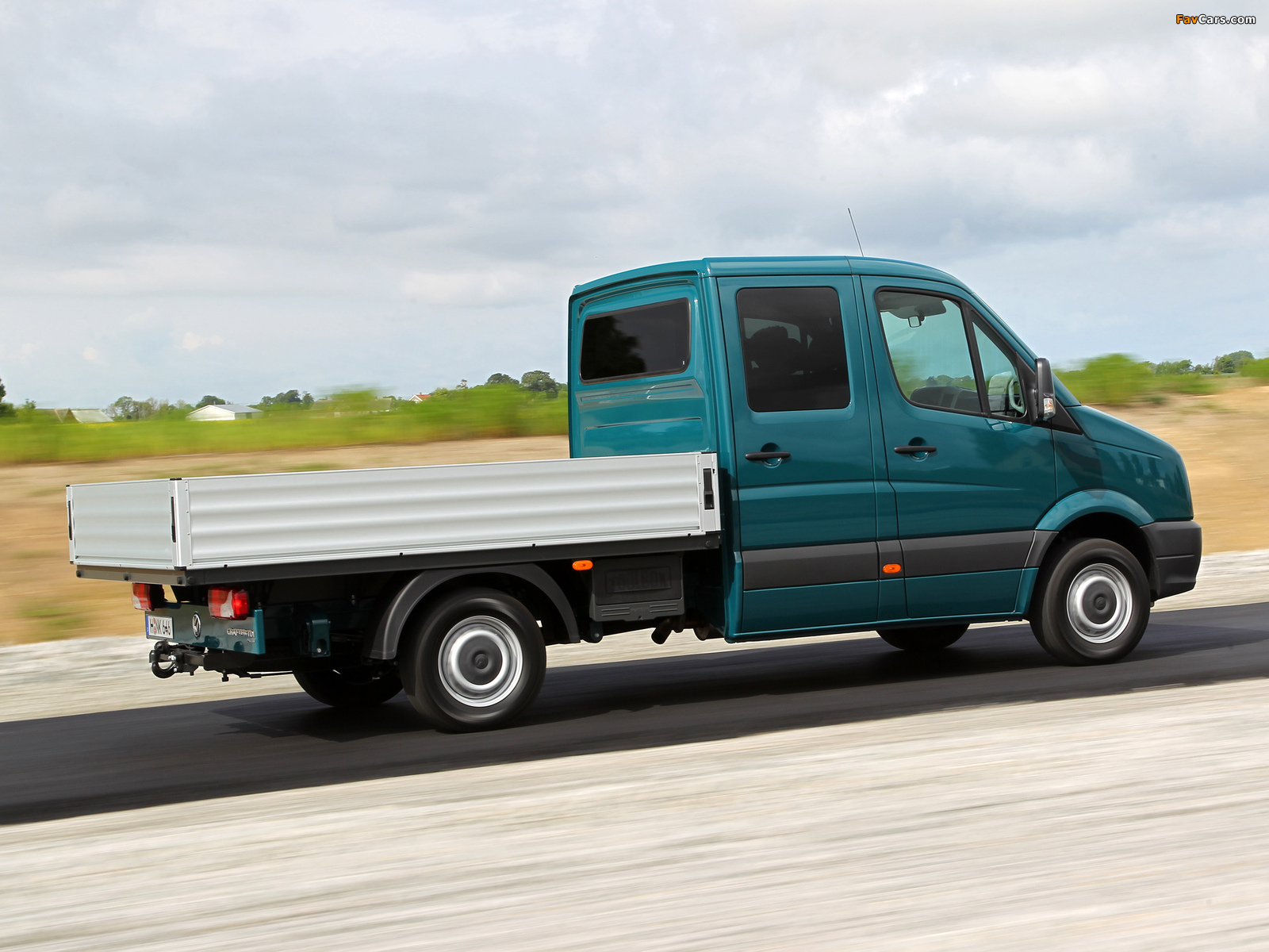 Volkswagen Crafter Double Cab Pickup 2011 wallpapers (1600 x 1200)