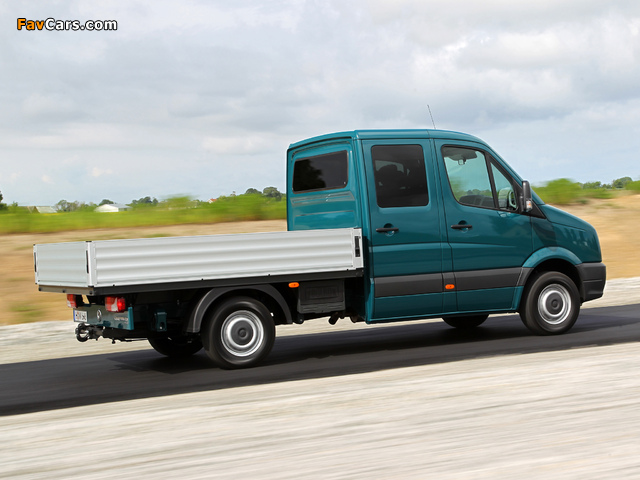 Volkswagen Crafter Double Cab Pickup 2011 wallpapers (640 x 480)