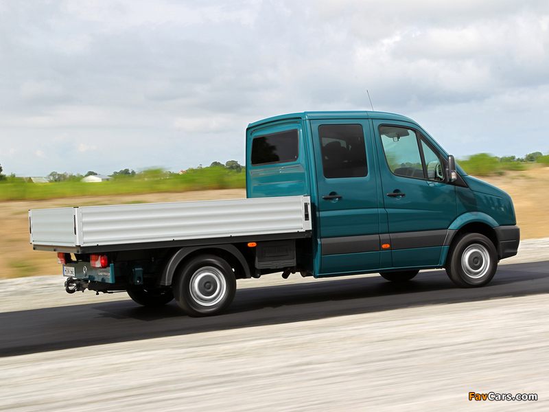 Volkswagen Crafter Double Cab Pickup 2011 wallpapers (800 x 600)