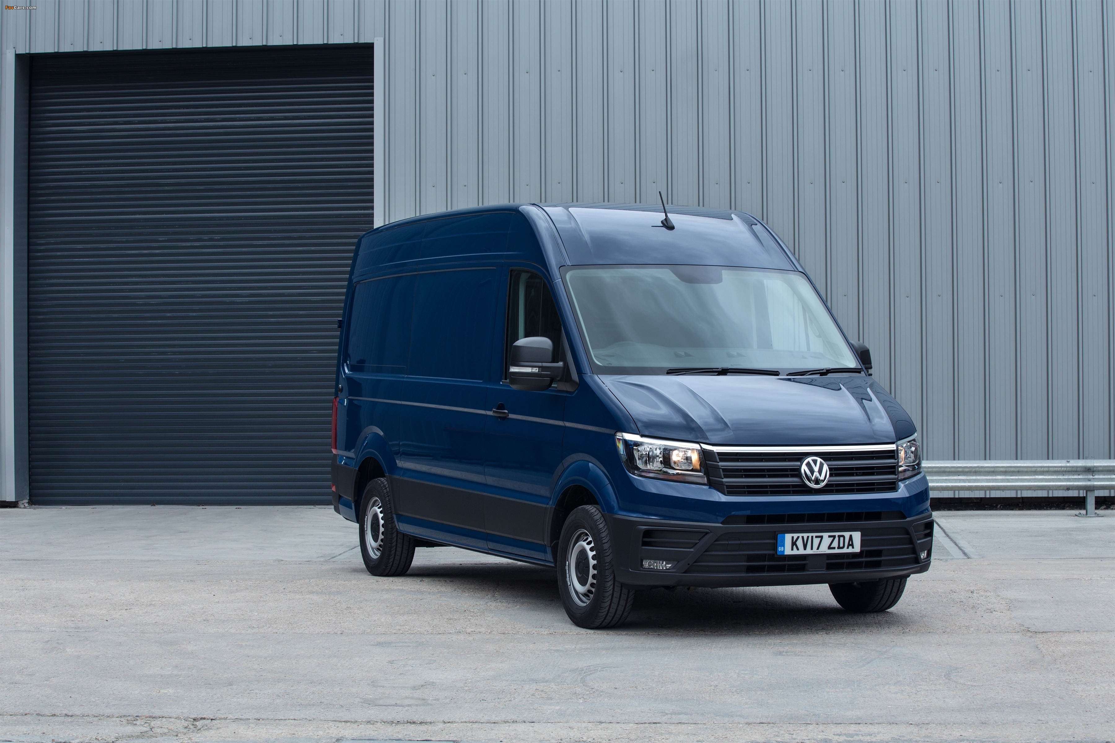 Volkswagen Crafter High Roof Van UK-spec 2017 pictures (3600 x 2400)