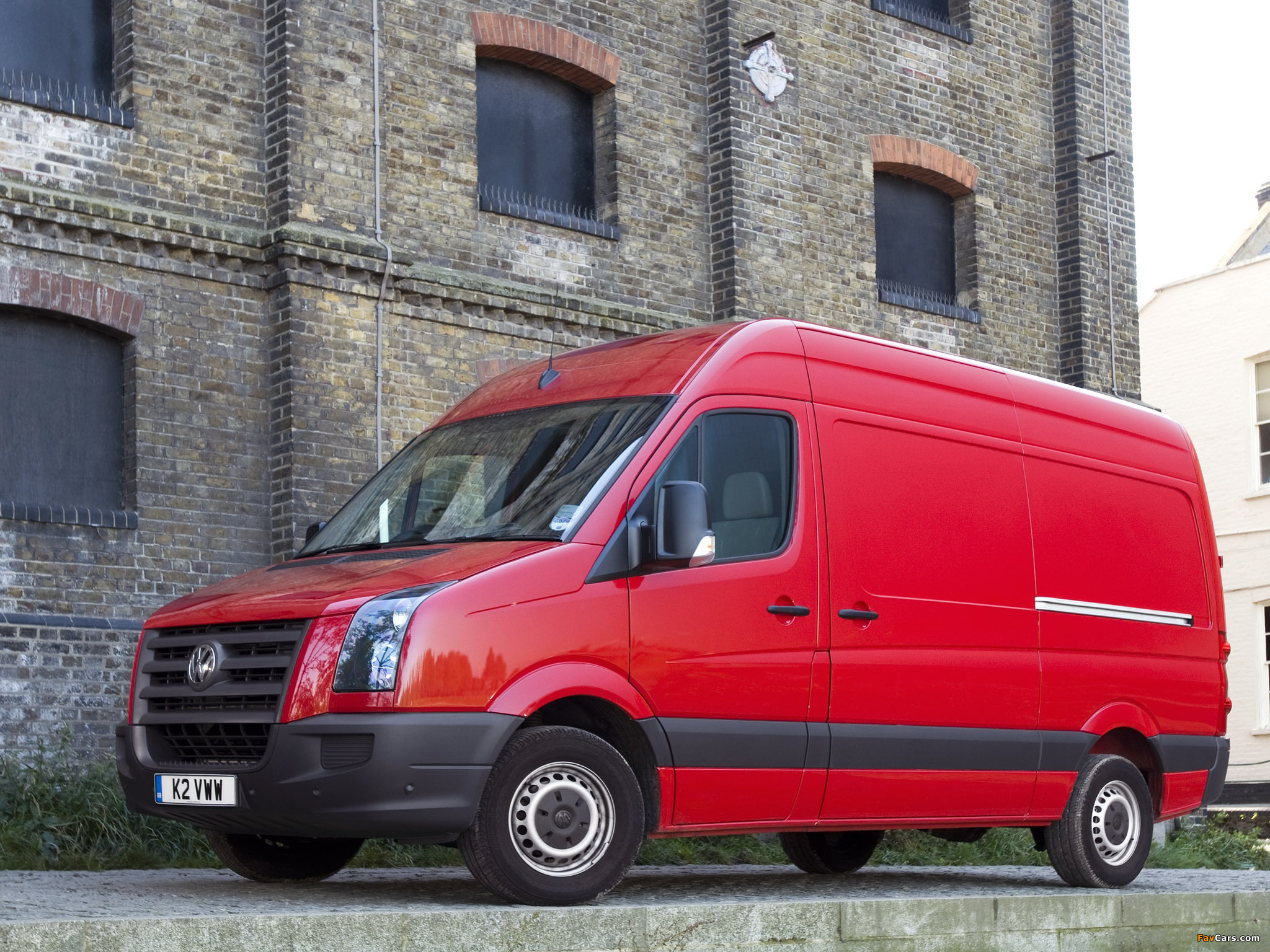 Volkswagen Crafter High Roof Van UK-spec 2006–11 wallpapers (2048 x 1536)