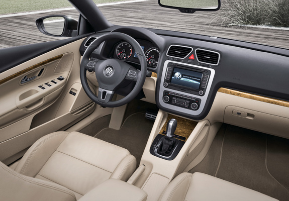 Images of Volkswagen Eos 2010