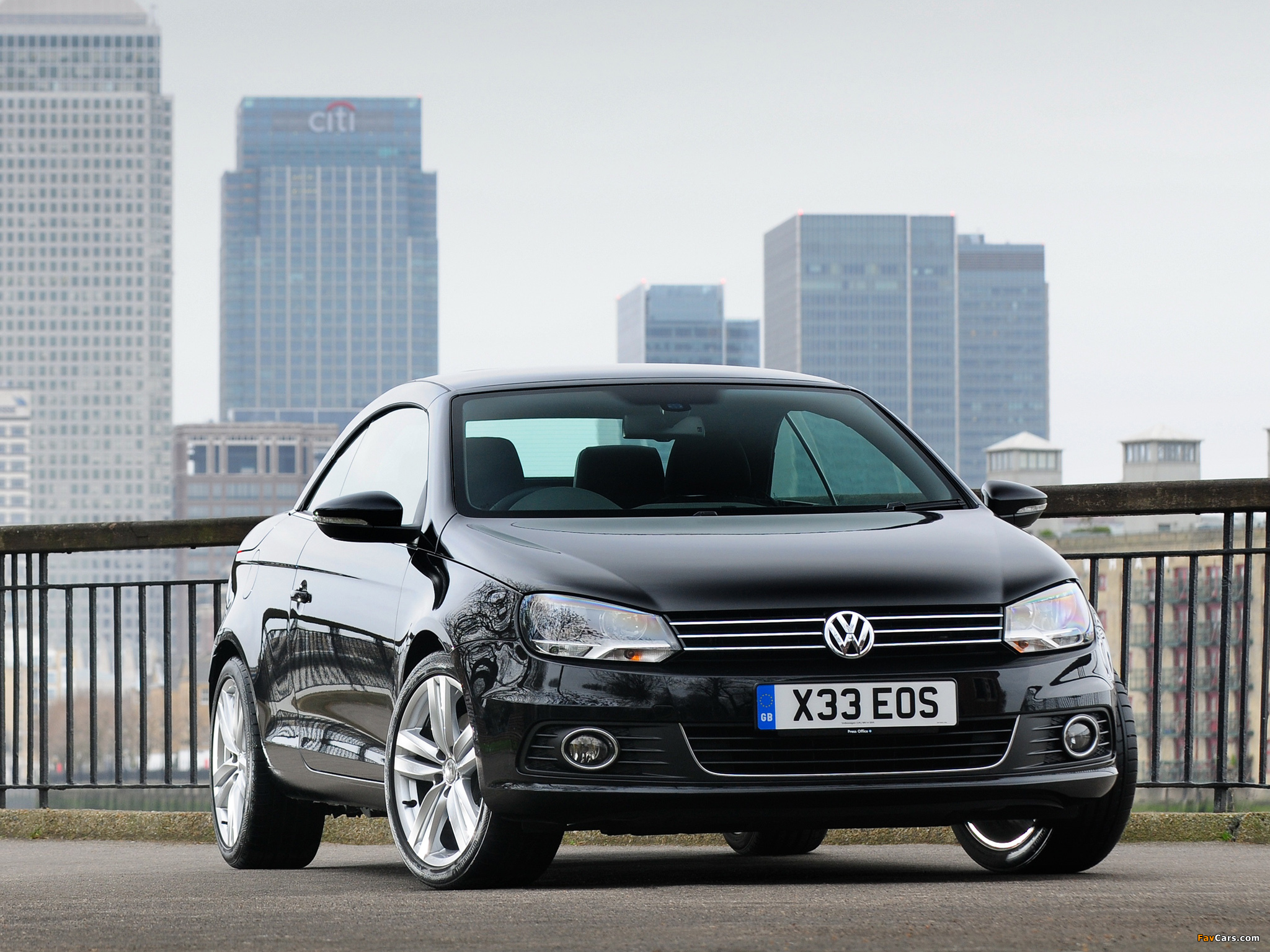 Photos of Volkswagen Eos UK-spec 2011 (2048 x 1536)