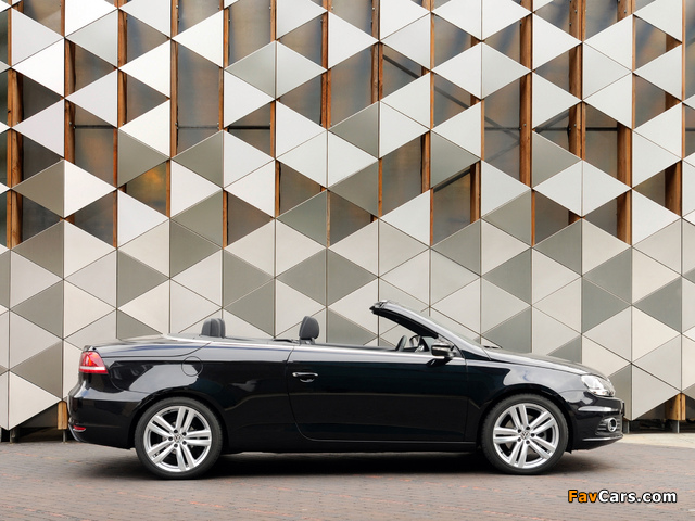 Photos of Volkswagen Eos UK-spec 2011 (640 x 480)