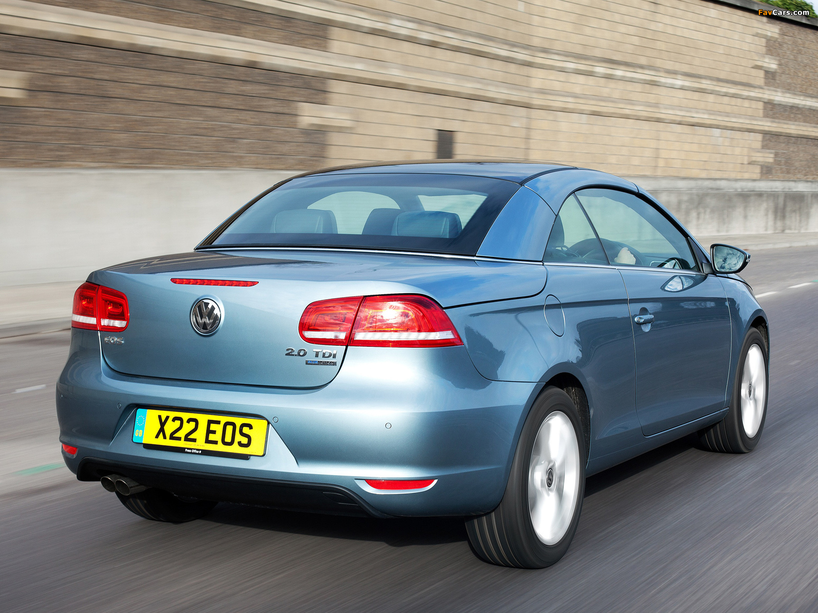 Volkswagen Eos UK-spec 2011 photos (1600 x 1200)