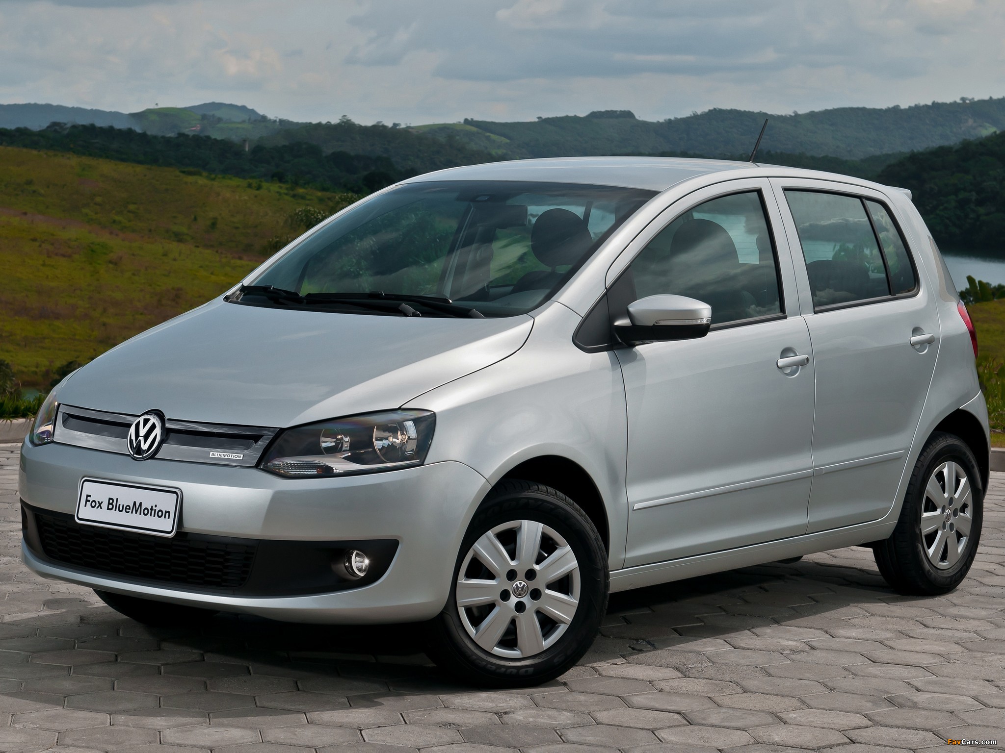 Images of Volkswagen Fox BlueMotion 5-door 2012 (2048 x 1536)