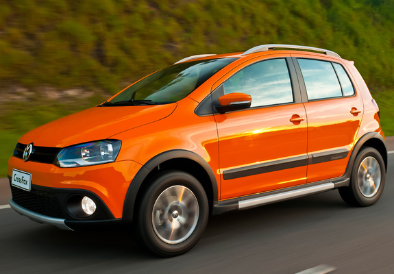 Images of Volkswagen CrossFox 2012