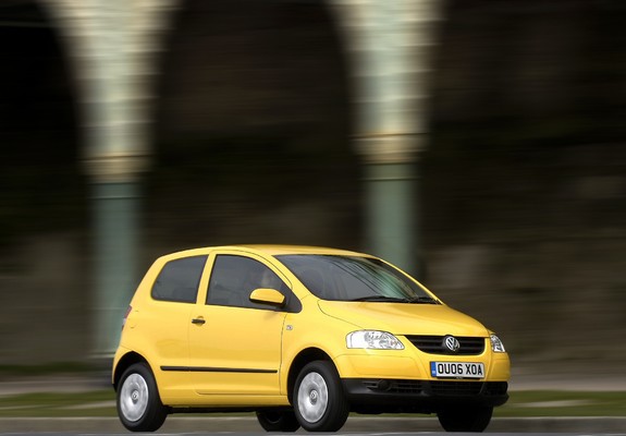 Photos of Volkswagen Fox UK-spec 2005–09