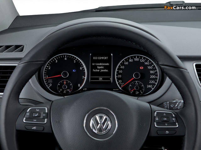 Photos of Volkswagen CrossFox 2012 (640 x 480)