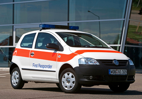Pictures of Volkswagen Fox First Responder 2005–09