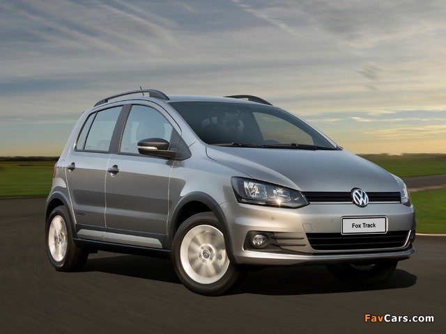 Pictures of Volkswagen Fox Track 2015 (640 x 480)