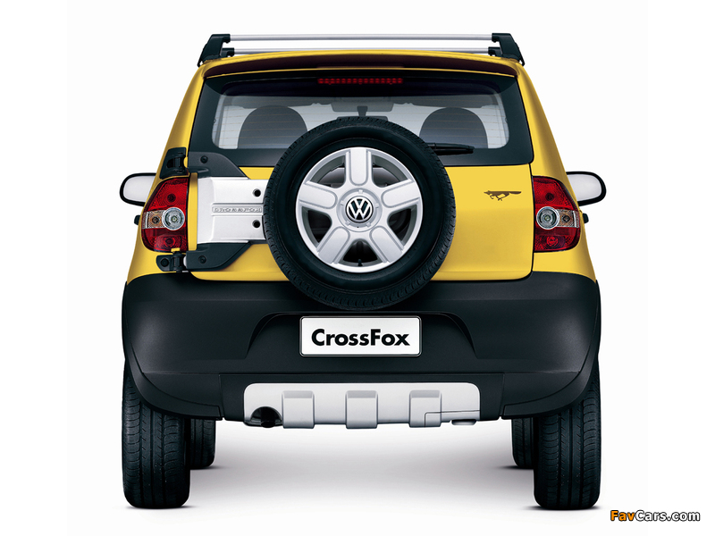 Volkswagen CrossFox 2005–07 pictures (800 x 600)