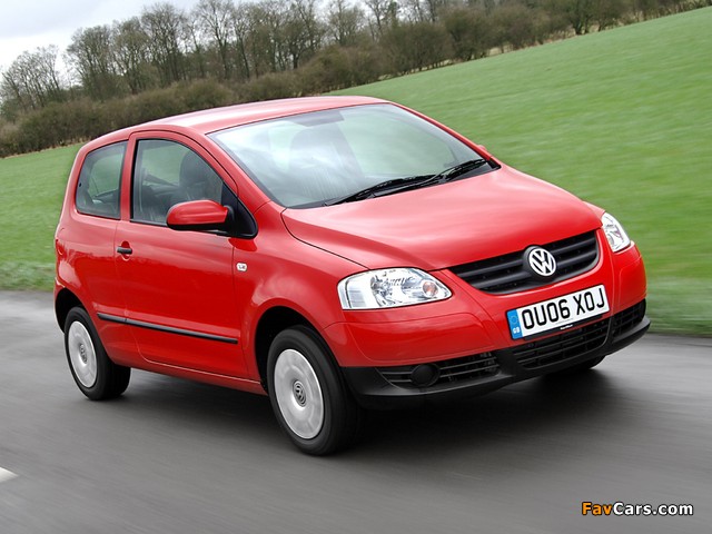 Volkswagen Fox UK-spec 2005–09 pictures (640 x 480)
