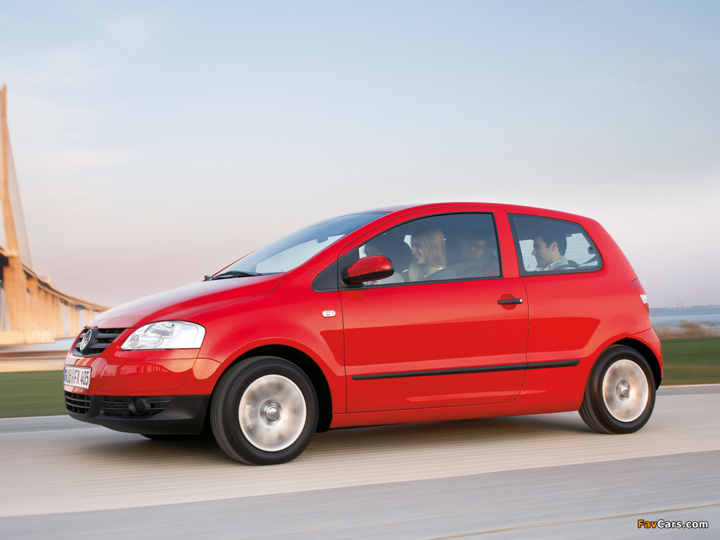 Volkswagen Fox 2005–09 pictures (1024 x 768)