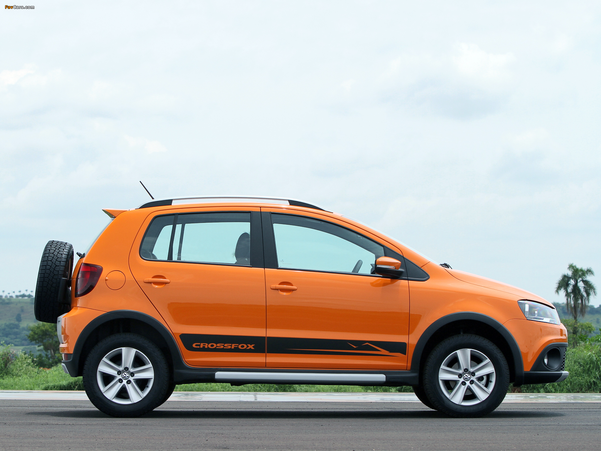 Volkswagen CrossFox 2009–12 wallpapers (2048 x 1536)