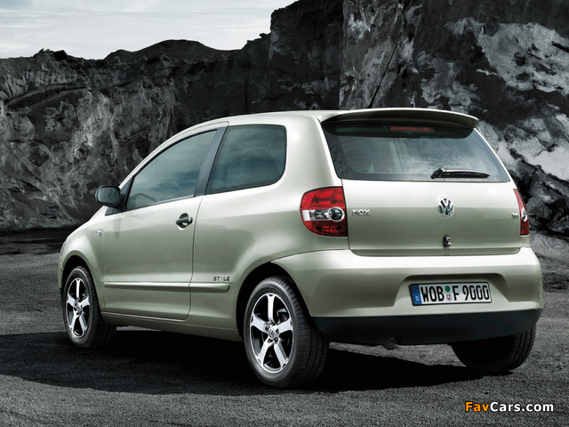 Volkswagen Fox Style 2009 wallpapers (640 x 480)