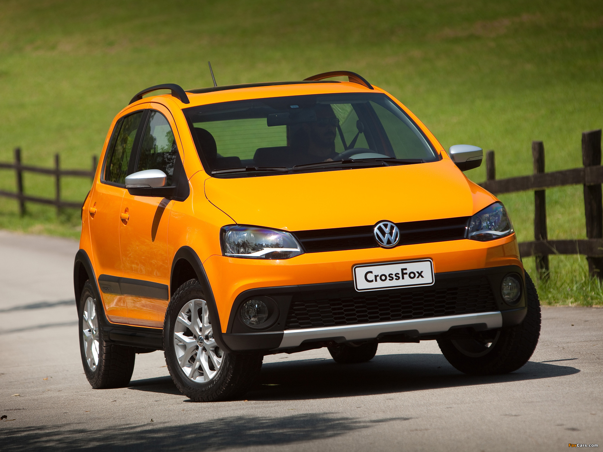 Volkswagen CrossFox 2012 images (2048 x 1536)