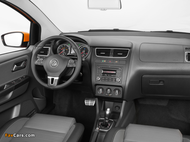 Volkswagen CrossFox 2012 photos (640 x 480)