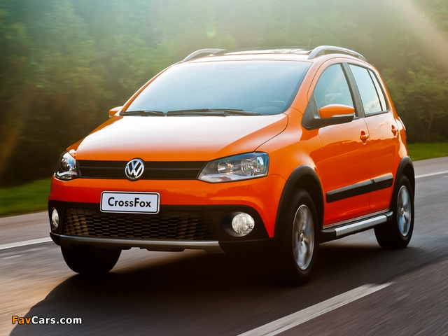 Volkswagen CrossFox 2012 photos (640 x 480)