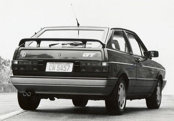 Images of Volkswagen Gol GTI 1988–94