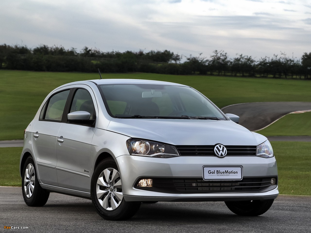 Images of Volkswagen Gol BlueMotion 5-door 2012 (1280 x 960)