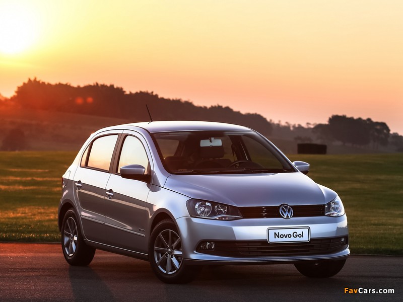 Images of Volkswagen Gol 5-door 2012 (800 x 600)