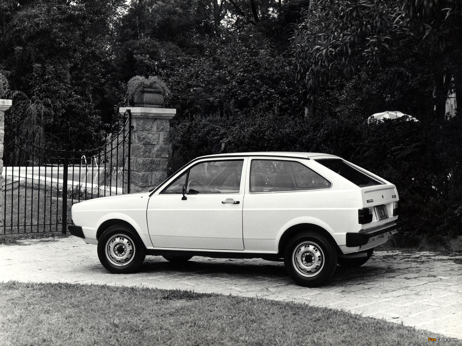 Volkswagen Gol 1980–86 images (1600 x 1200)