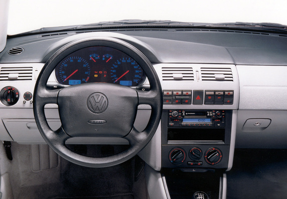 Volkswagen Gol 1999–2005 photos