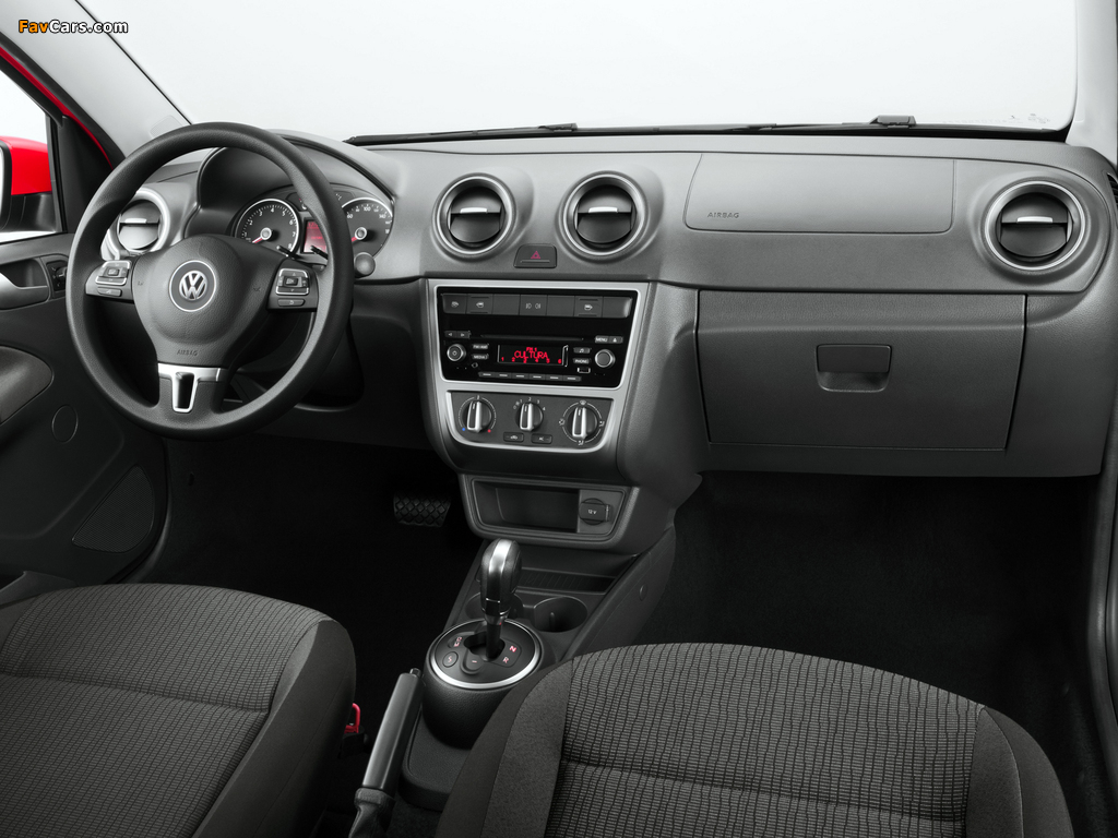 Volkswagen Gol 5-door 2012 pictures (1024 x 768)