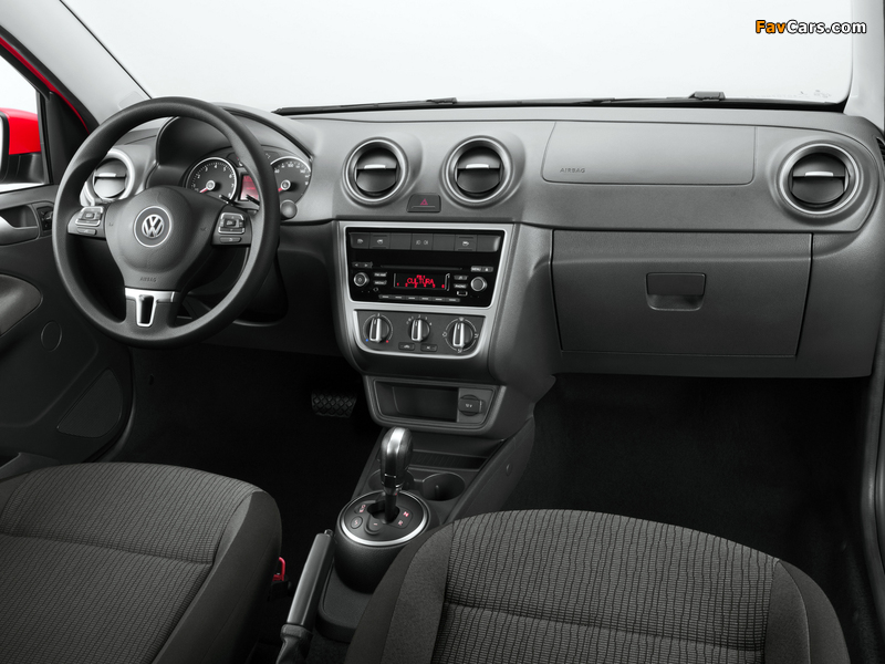 Volkswagen Gol 5-door 2012 pictures (800 x 600)