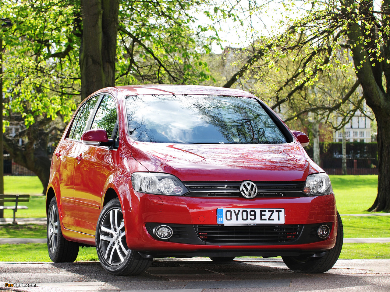 Pictures of Volkswagen Golf Plus UK-spec 2009 (1280 x 960)