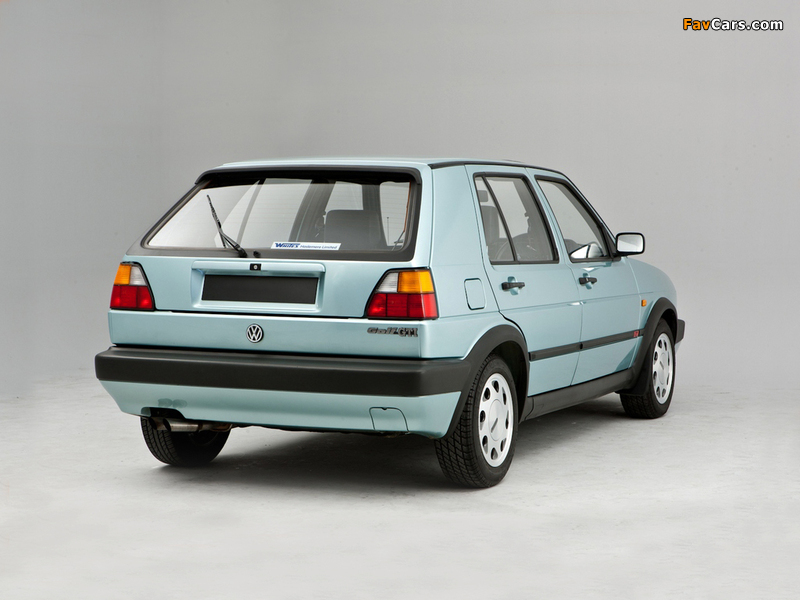 Images of Volkswagen Golf GTI 5-door UK-spec (Typ 1G) 1989–92 (800 x 600)