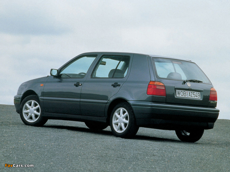 Images of Volkswagen Golf 5-door (Typ 1H) 1991–97 (800 x 600)