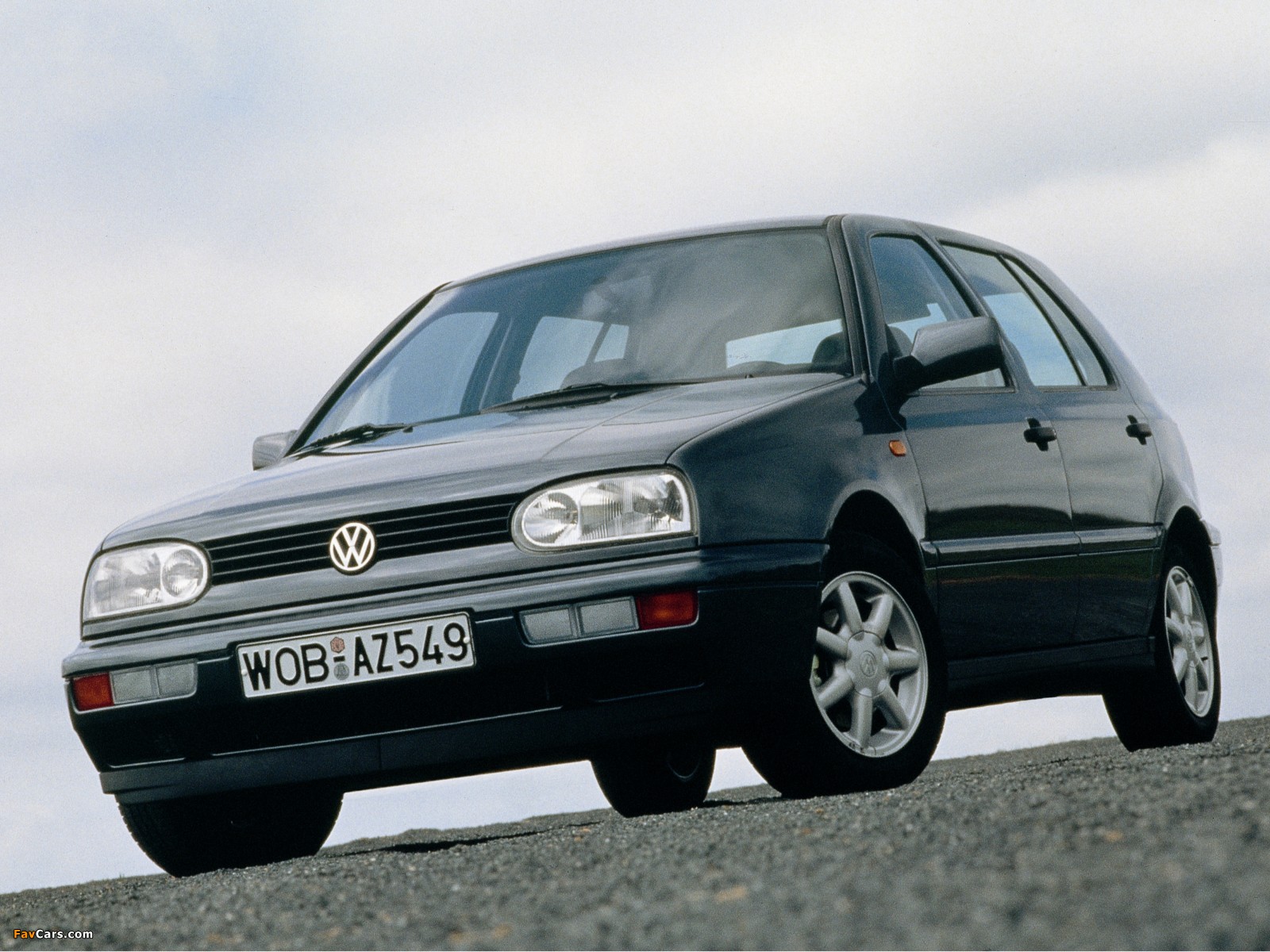 Images of Volkswagen Golf 5-door (Typ 1H) 1991–97 (1600 x 1200)