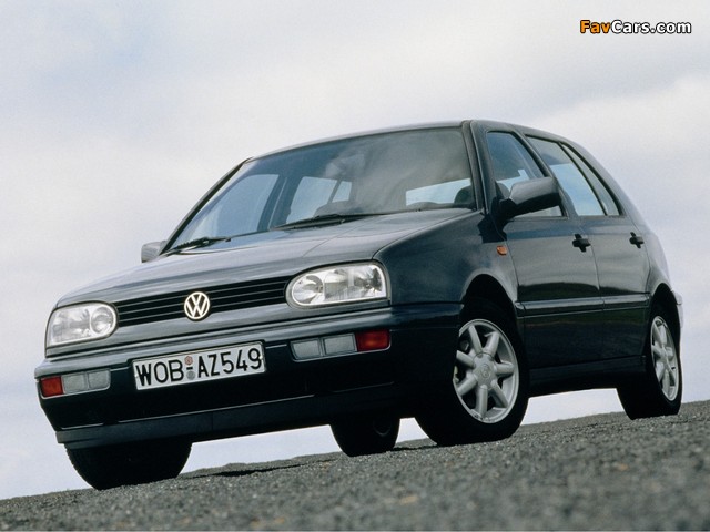 Images of Volkswagen Golf 5-door (Typ 1H) 1991–97 (640 x 480)