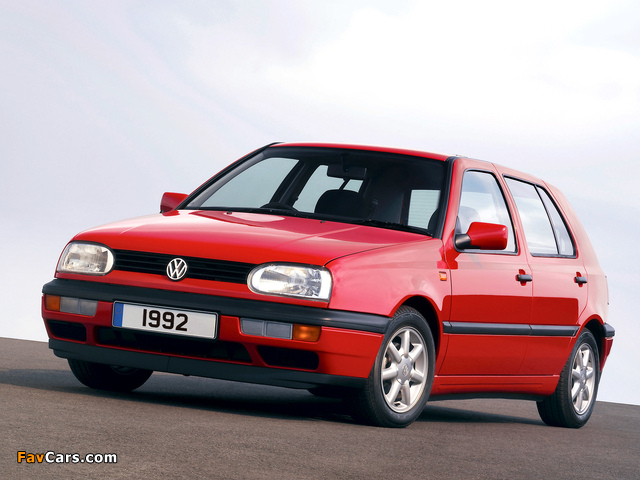 Images of Volkswagen Golf 5-door (Typ 1H) 1991–97 (640 x 480)