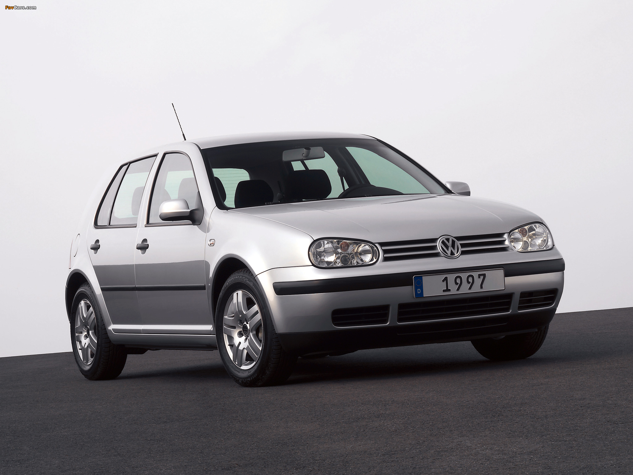 Images of Volkswagen Golf 5-door (Typ 1J) 1997–2003 (2048 x 1536)